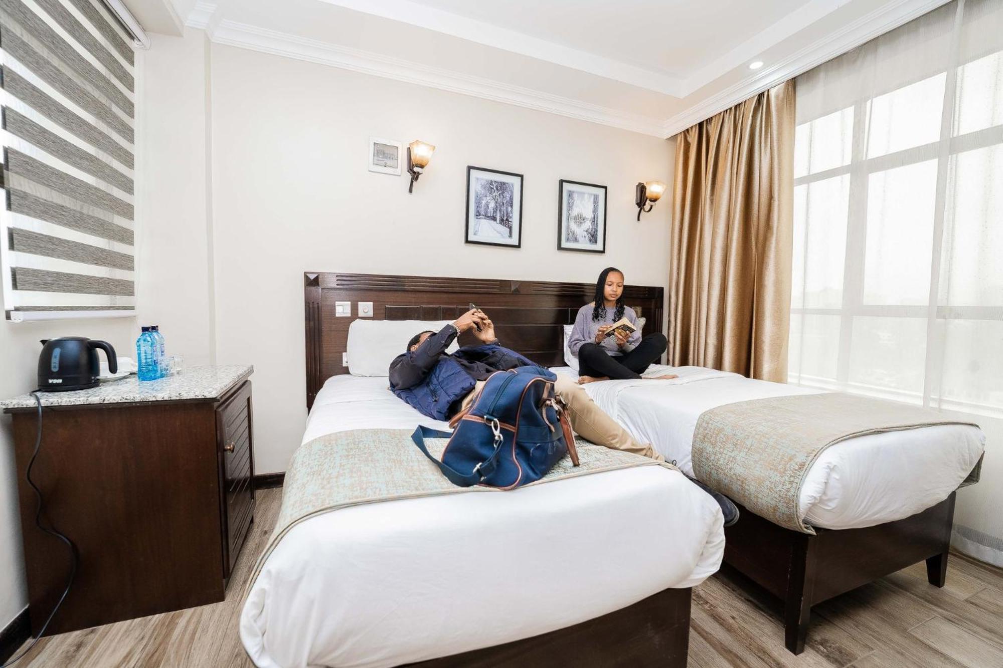 Hemak Suites Nairobi Exteriör bild